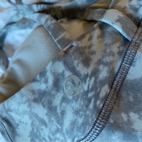 Lululemon grey tie die sports bra size 4 - Picture 3 of 3